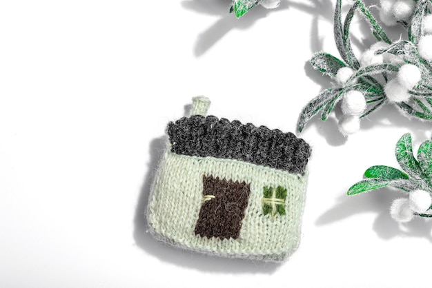 ręcznie haftowany detal